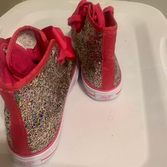 BLING & BOWS - Picture 4 of 5